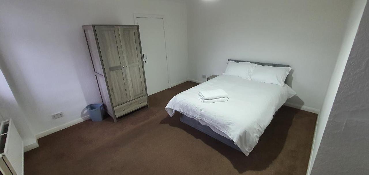24Hr Self Check In Apartment Central Barnsley Exterior photo